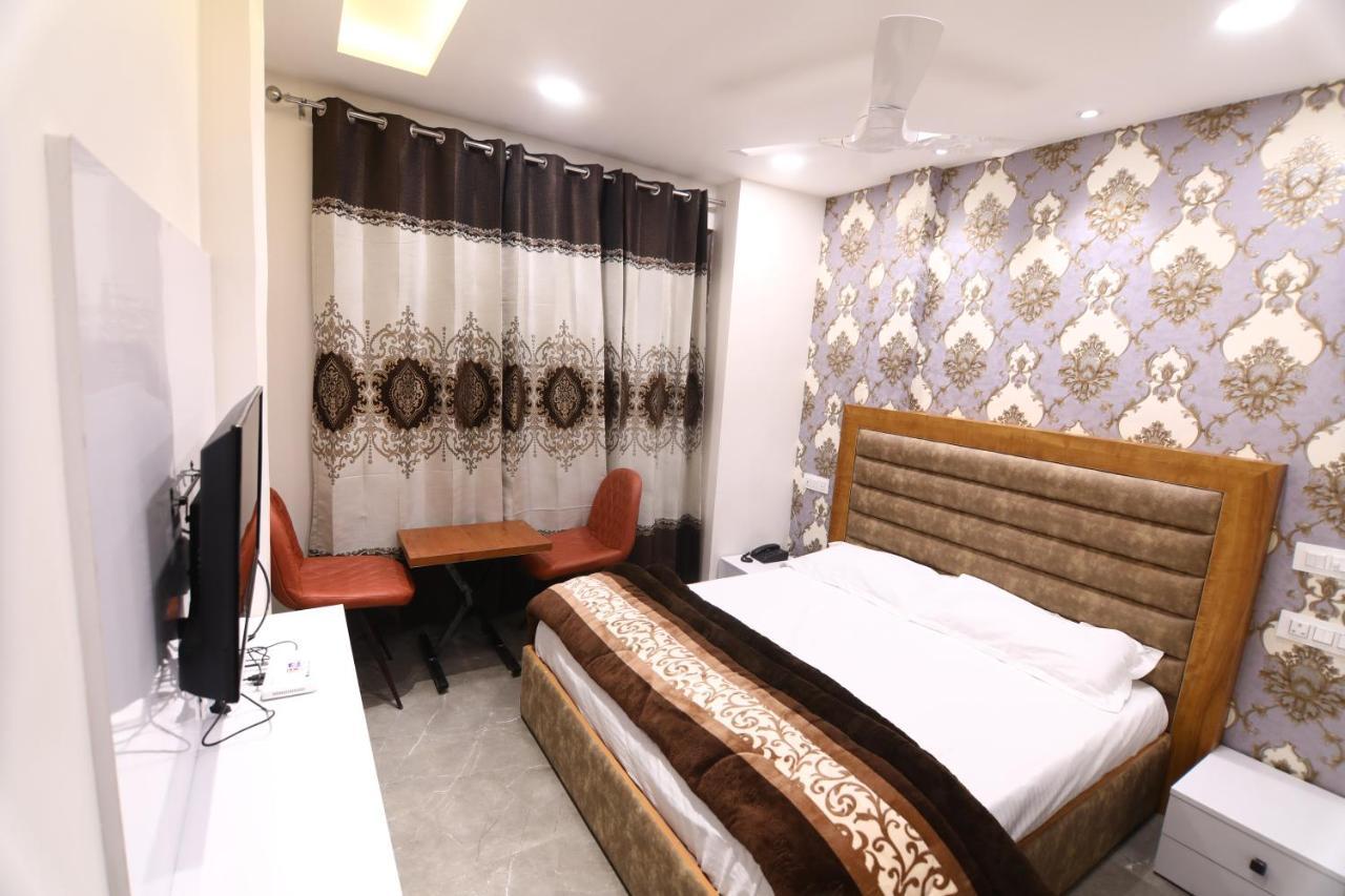 Ovel Hotel لوديانا المظهر الخارجي الصورة